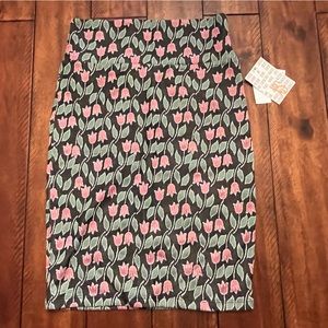 Lularoe Cassie XS skirt. New with tags.